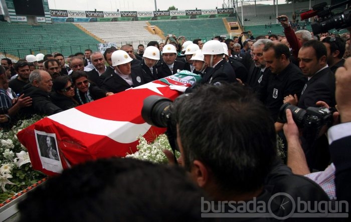 İbrahim Yazıcı'nın naaşı kortej eşliğinde Ulucami'ye getirildi