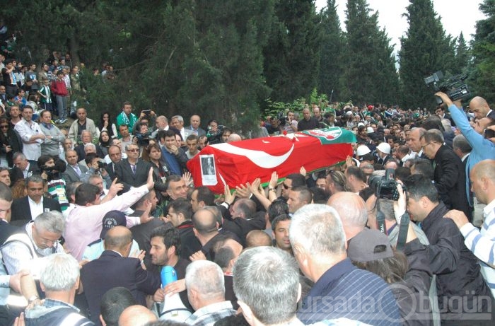 Tarih 'YAZICI' toprağa verildi...