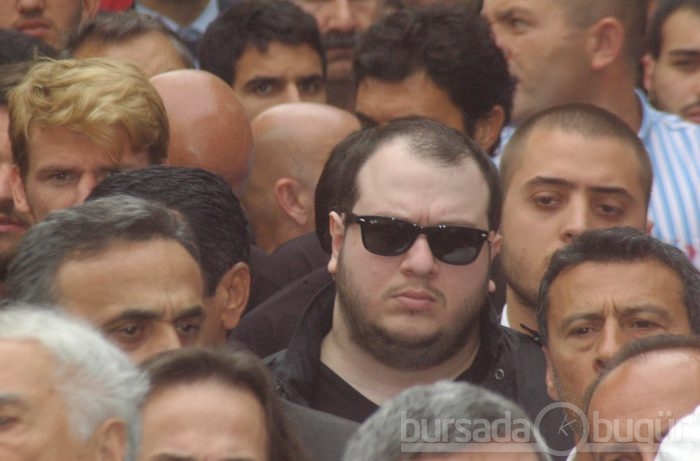 Tarih 'YAZICI' toprağa verildi...