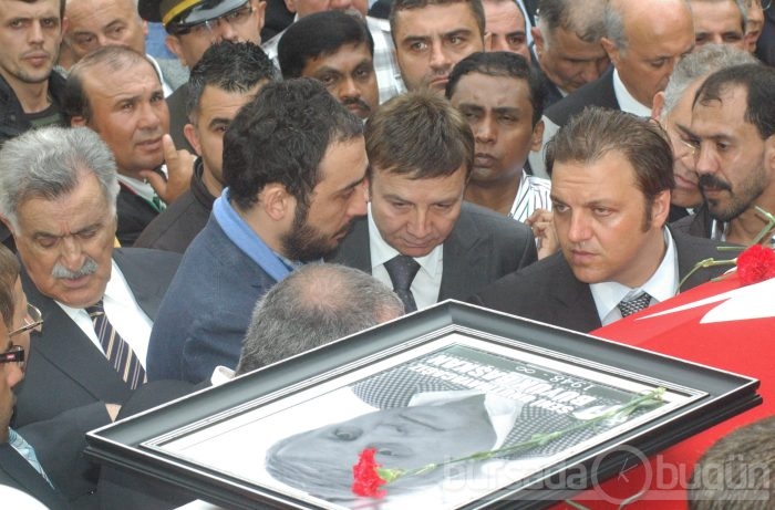 Tarih 'YAZICI' toprağa verildi...