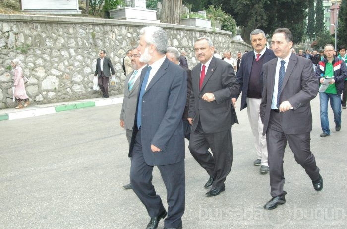 Tarih 'YAZICI' toprağa verildi...