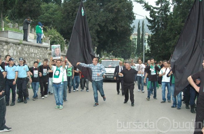 Tarih 'YAZICI' toprağa verildi...