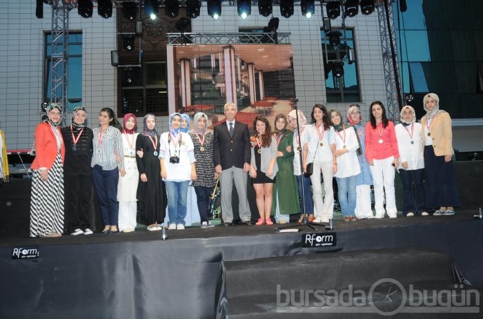 Ceceli'den muhteşem konser