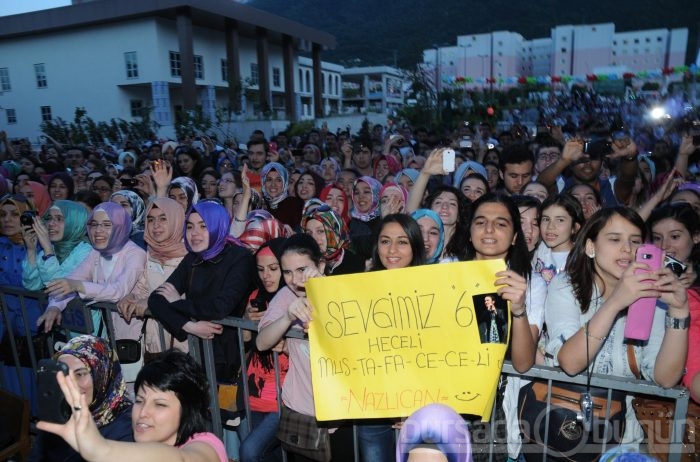 Ceceli'den muhteşem konser