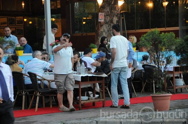 Mecnun'a bak!