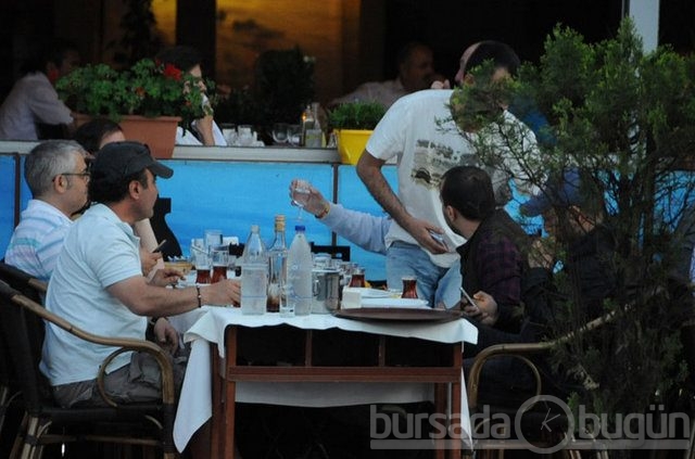 Mecnun'a bak!