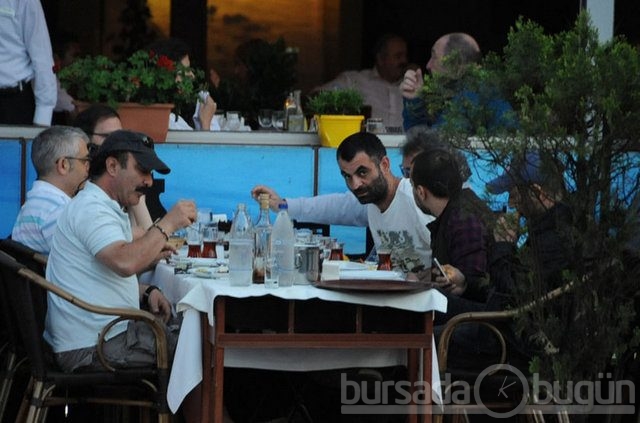Mecnun'a bak!