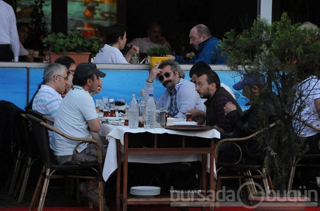 Mecnun'a bak!