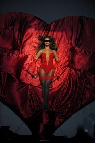 25 bin dolar öde Beyonce ile çalış 