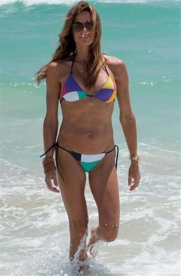 Kelly Bensimon yıllara meydan okuyor!