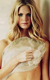Erin Heatherton her zaman seksi!