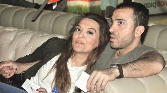 Demet Akalın aşka geldi!