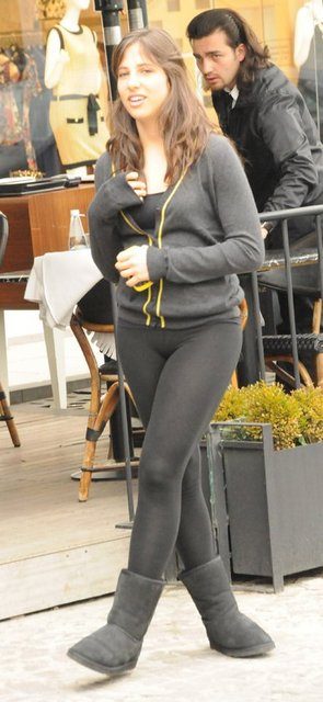 Zehra Çilingiroğlu