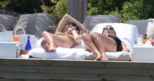 Playboy'a soyunacak 