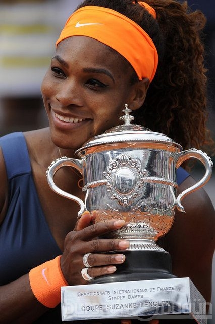 Serena'dan gövde gösterisi