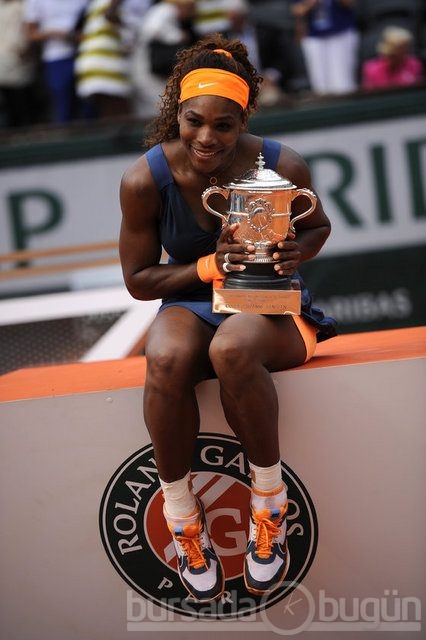 Serena'dan gövde gösterisi