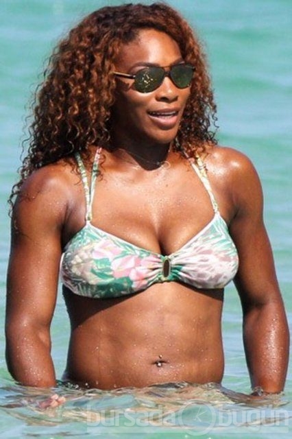 Serena'dan gövde gösterisi