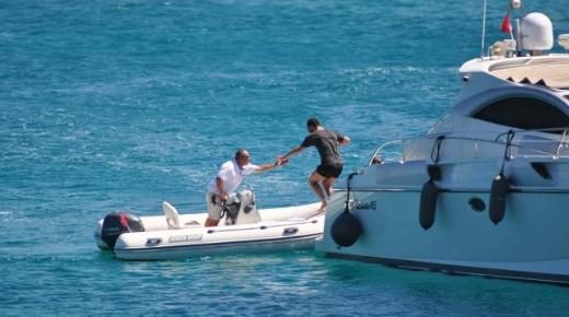 Umre'den geldi  Çeşme'ye gitti 