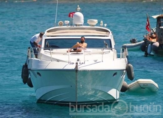 Umre'den geldi  Çeşme'ye gitti 