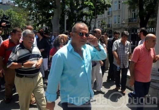 Gazeteci Oktay İybar toprağa verildi