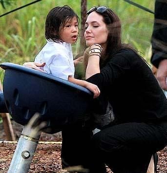 Jolie Pitt çiftinin evlatlık çocukları
