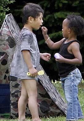 Jolie Pitt çiftinin evlatlık çocukları