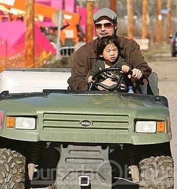 Jolie Pitt çiftinin evlatlık çocukları