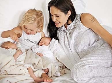 Jolie Pitt çiftinin evlatlık çocukları