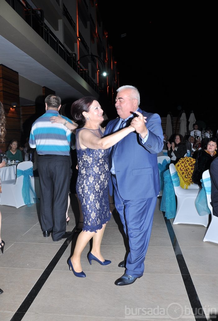 Ömür Battal  ile Sertan Mertbilek  nişanlandı
