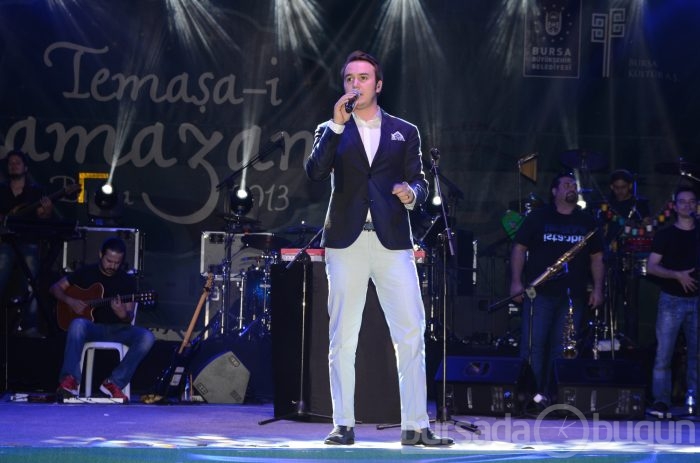 Bursa`da Mustafa Ceceli rüzgarı
