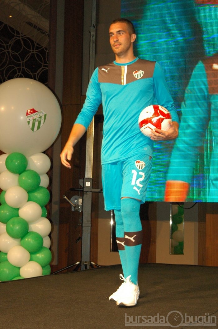 Bursaspor'dan 50. yıla özel forma