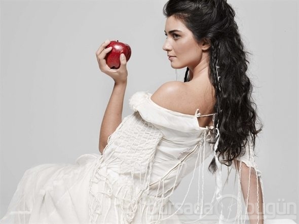 Tuba Büyüküstün