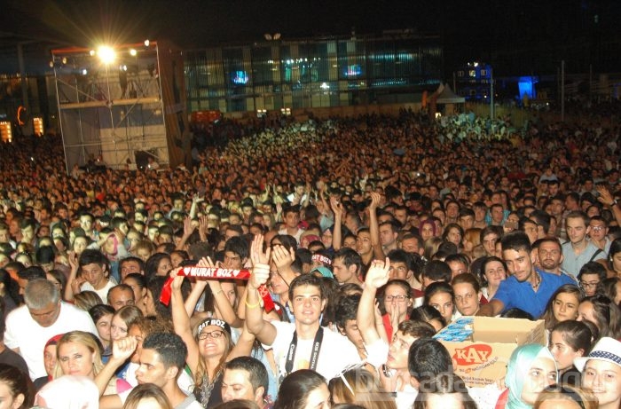 Murat Boz ile "Yedigün Yaz Konserleri" başladı