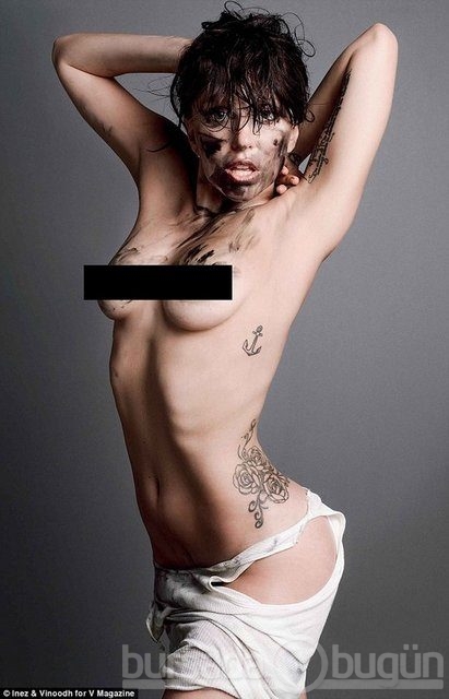 Lady Gaga soyunmayı sevdi!