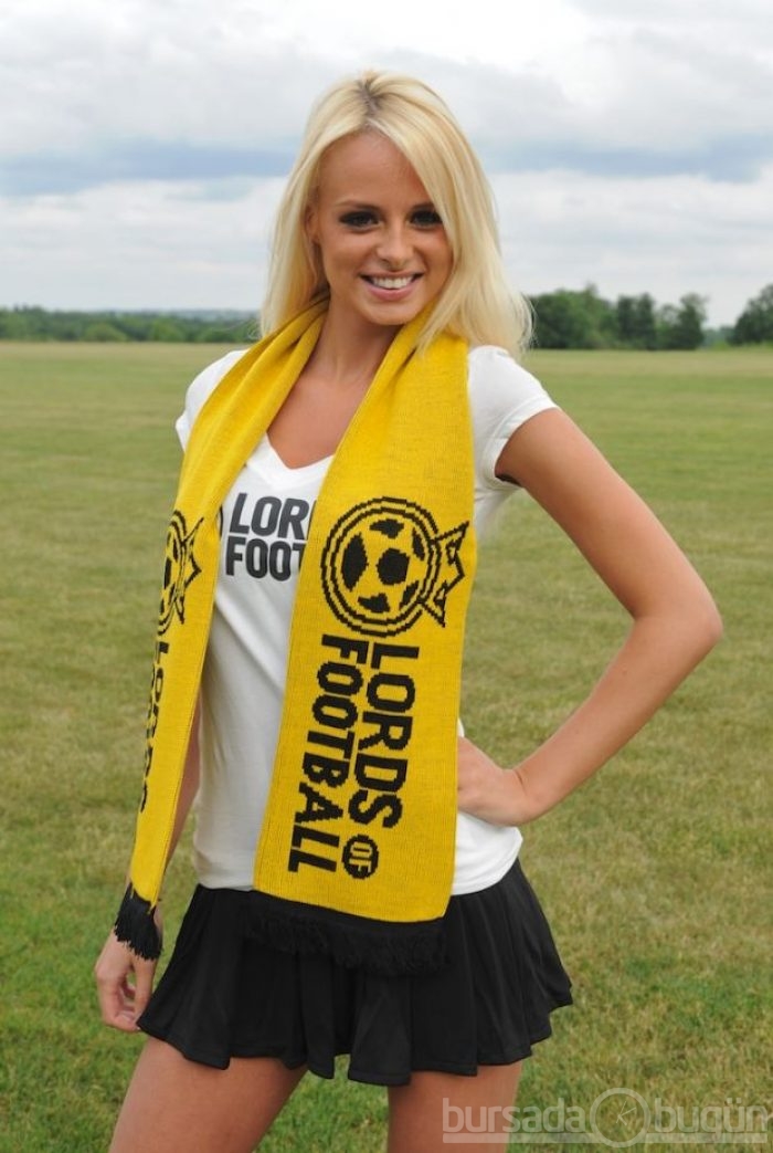 Rhian Sugden büyüledi