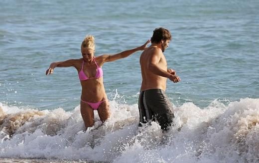 'Pamela Anderson eski eşiyle tatilde'