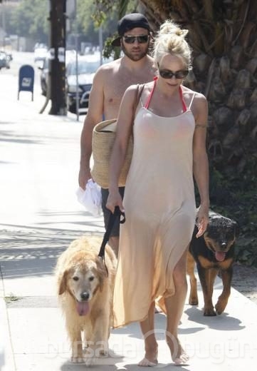 'Pamela Anderson eski eşiyle tatilde'