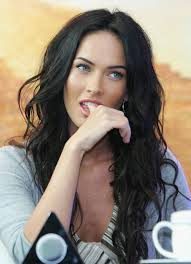 Megan Fox nefes kesiyor