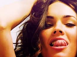 Megan Fox nefes kesiyor