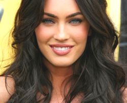 Megan Fox nefes kesiyor