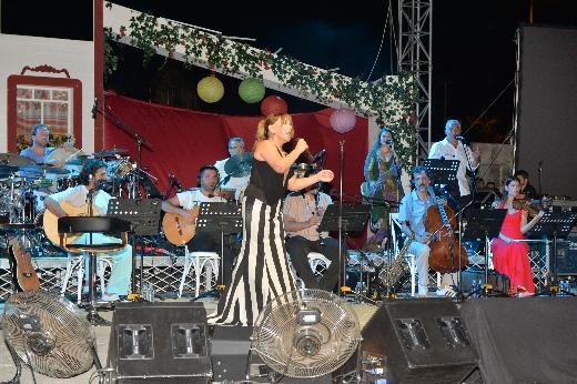 "Konserde romantizm"