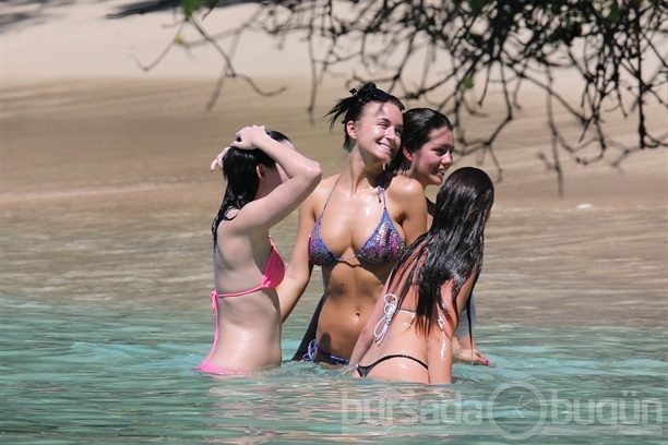 Seksi yıldızların deniz keyfi