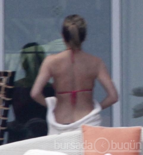 'Jennifer Aniston' tatilde