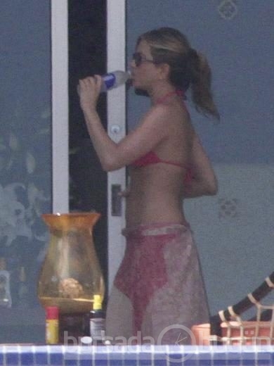 'Jennifer Aniston' tatilde