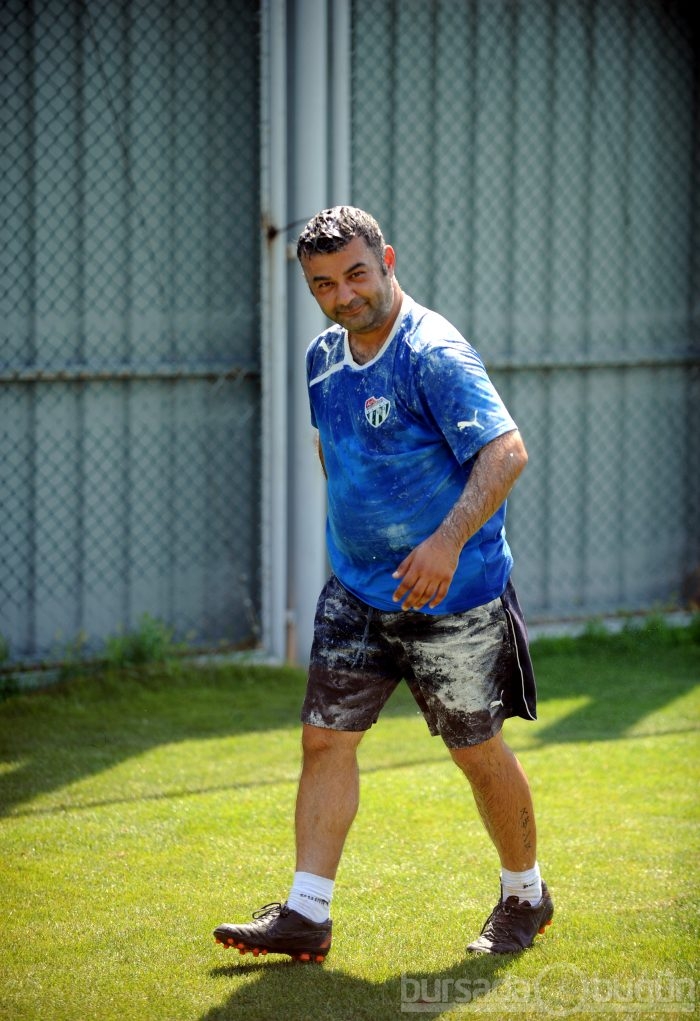 Timsah Aslan'ı gözüne kestirdi