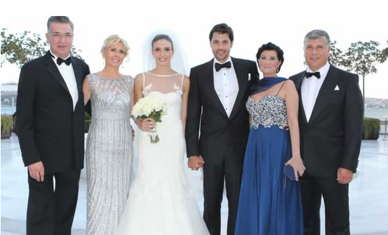 Cenk Akyol ve Naz Aydemir evlendi