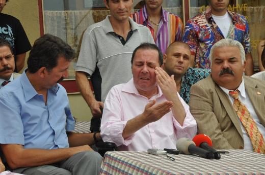 Yalçın Menteş gözyaşlarını tutamadı