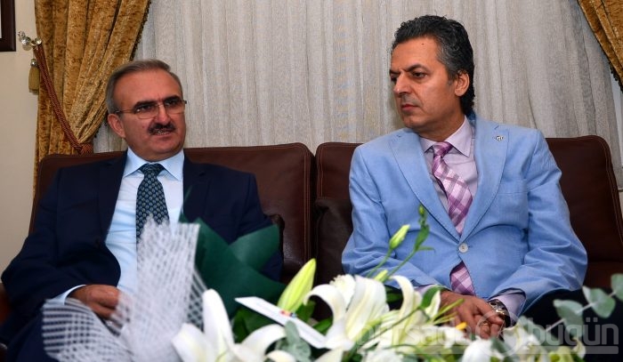 Bursaspor yönetimi Vali Karaloğlu'nu ziyaret etti