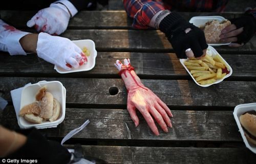 Böyle zombi görülmedi!!!