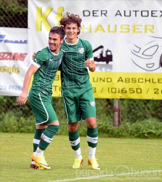 Enes Ünal sosyal medyayı salladı